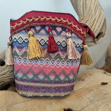 民族风编织水桶包