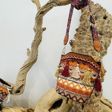 民族风编织水桶包