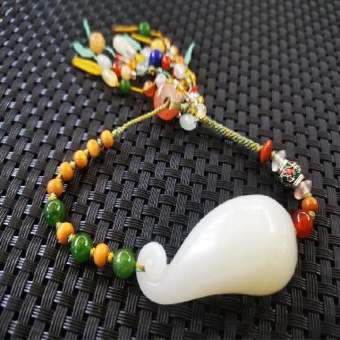 和田白玉文创手牌