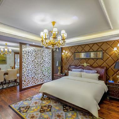 高级大床房