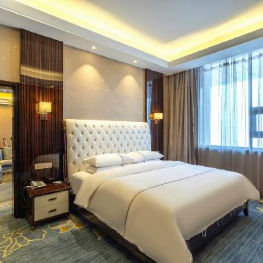 逸林至尊大床房