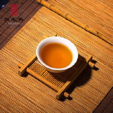 2018新茶 王光熙红松萝 明前红茶 特级一等 雪霁礼盒